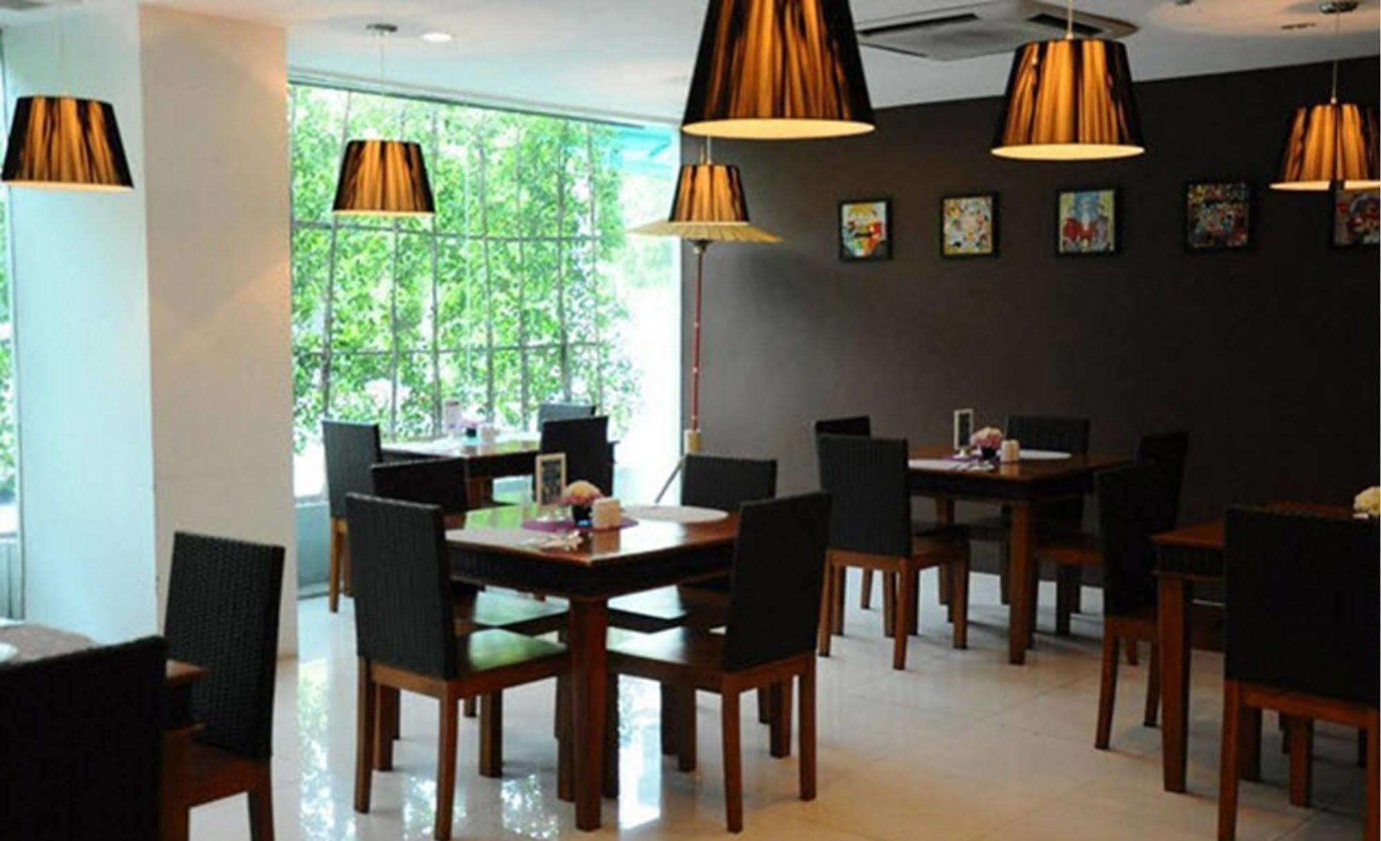 Sathorn Grace Serviced Residence Bangkok Ngoại thất bức ảnh